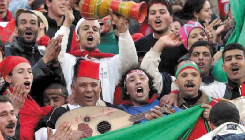 جازي تؤيد الخضر بتزوير صور مشجعي الرجاء البيضاوي المغربي