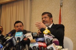الرئاسة المصرية تقبل استقالة العريان للفصل بين السلطات