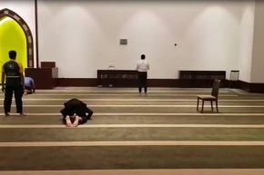 مصلى “مول الإمارات”.. فيض الإيمان ورحابة المكان