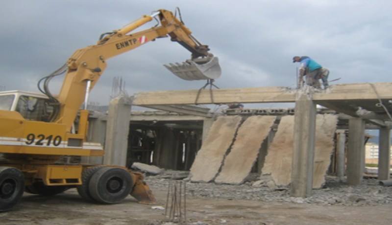 هدم مسجد بُني‮ ‬بإسمنت مغشوش في‮ ‬باتنة