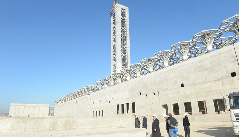 حارس و«مانوفرية» يستولون على رواتب العـمّال الصينيين في ورشة «الجامع الأعظم»!