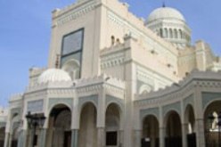 إمام حافظ في سن الـ 12 بثنية العابد بباتنة يصلي بالناس التراويح