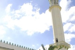 سكيرة تقتحم مسجداوتطلق في مكبر الصوت ''الله اكبر تحيا الارهاب