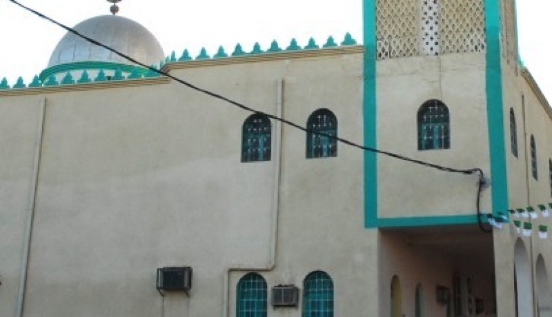 مصلّون يمنعون يهودية من دخول المسجد الكبير بتلمسان