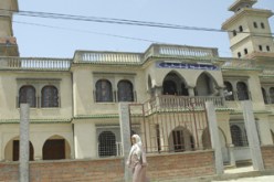 يقع بمحاذاة أشهر حانات تيزي وزو…مسجد أرزقي شرفاوي تحاصره الجرائم والآفات الاجتماعية