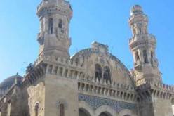 يقصدن المساجد هروبا من غسل الأواني وبحثا عن زوج المستقبل