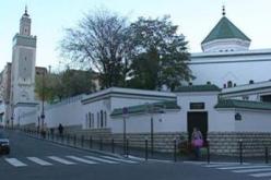 السجن لثلاثة طلاب دنسوا مسجدا وسط فرنسا