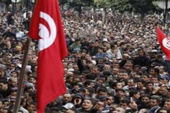 أكثر من3 آلاف متظاهر يطالبون باستقالة الحكومة التونسية