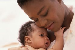 تناغم دقات قلب الأم وجنينها