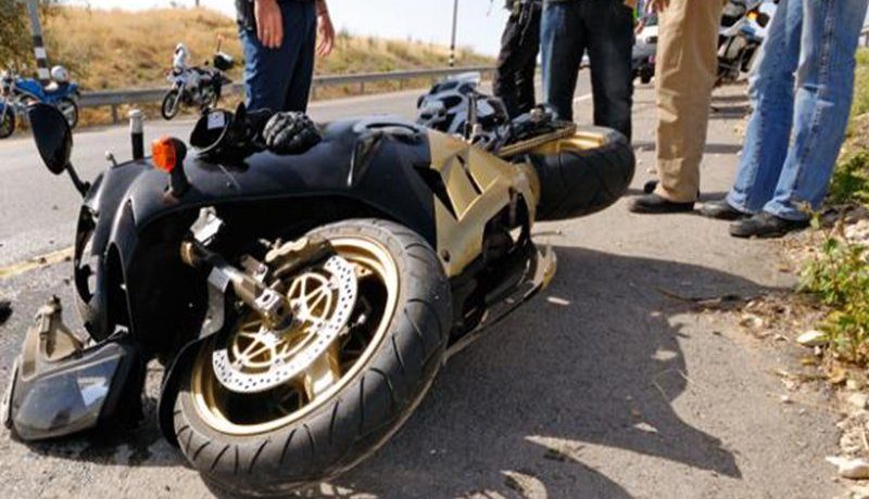 مصرع شابين في حادث اصطدام دراجة نارية بشاحنة في غليزان