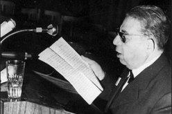 نشيد ''قسما'' لا يعني المسؤولين!