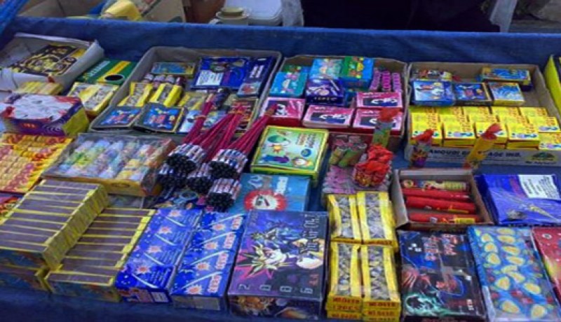 الألعاب النارية إحدى المشاكل المضرة بالصحة العمومية