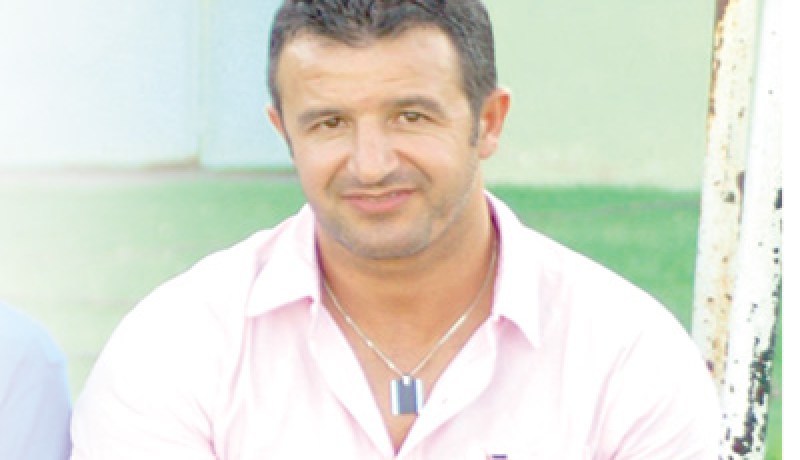 ''مستعـــــد لأن أكــــون مســـاعدا لبـــــن شيخة.. لم أرفض المنتخب كلاعب فكيـف أرفضه مـــدربا''