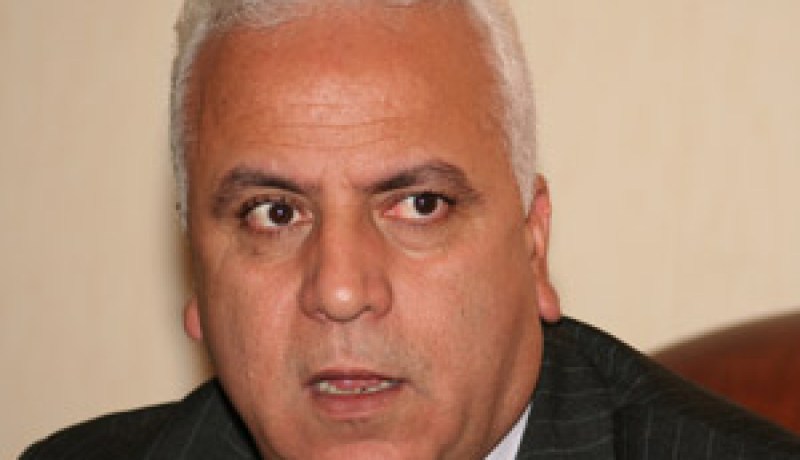 الحديد.. وعقلية الشيفون