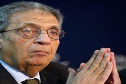 عمرو موسى يلتقي وفدا من المعارضة السورية