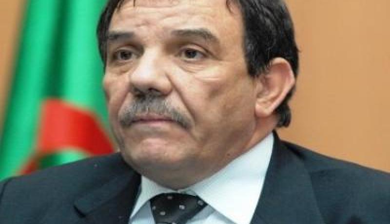 تواتي يدعو إلى إحداث التغيير في الجزائر
