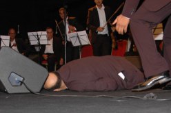 الفنان مصطفى بغداد فارق الحياة وهو على خشبة المسرح