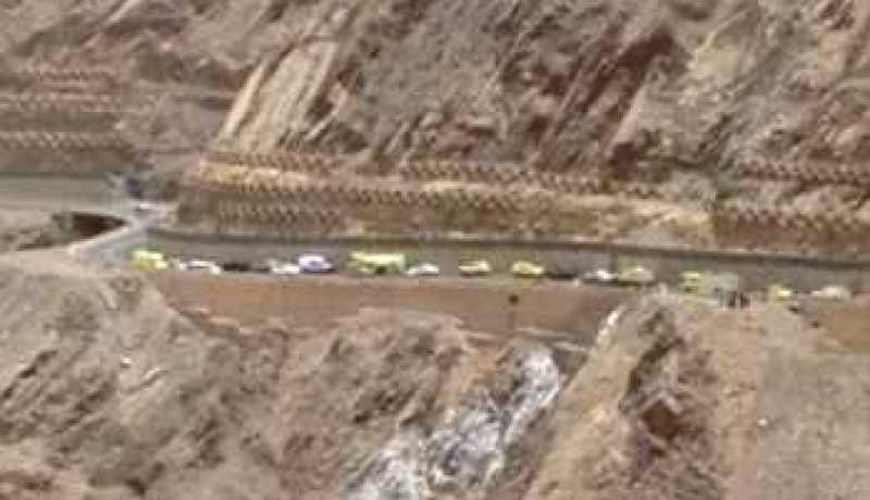 قتيل في سقوط شاحنة بمنحدر عميق بمنعرجات الشفة