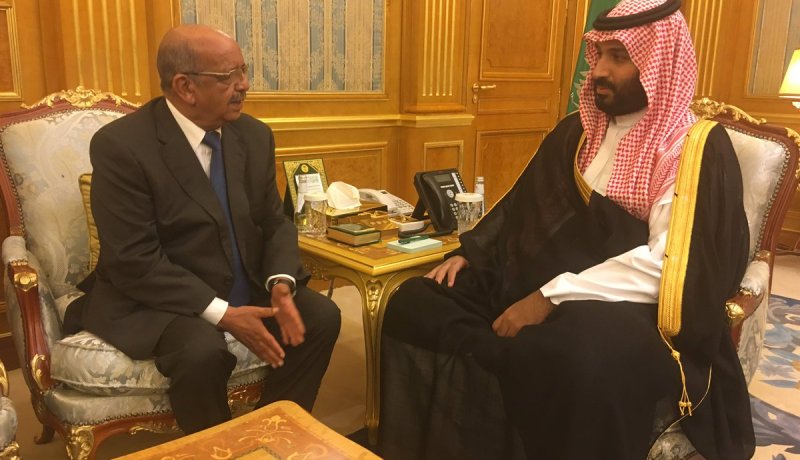 “مساهل” يبلغ رسالة شفوية من بوتفليقة إلى الملك سلمان
