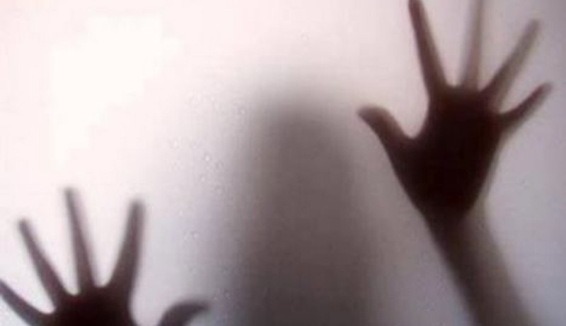 عصابة تغتصب شقيقتين بعد احتجازهما داخل شقة في زرالدة