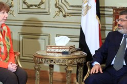 آشتون تسعى لتوافق بين مرسي ومعارضيه بشأن الاقتصاد