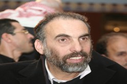 مصطفى شريف‮ ‬يخلّط‮ ‬في‮ ‬السياحة