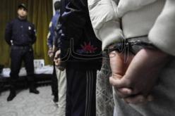 تفكيك شبكة من جنسيات افريقية تنشط في تزوير العملة ووثائق السفر في وهران