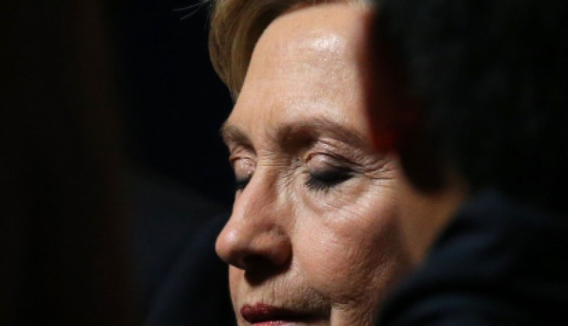 كلينتون تخرج عن صمتها وتكشف عن مسبب خسارتها في الانتخابات