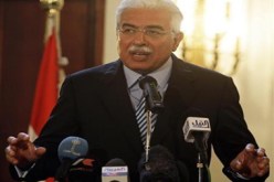 وضع احمد نظيف 15 يوما في الحبس الاحتياطي في مصر في اطار تحقيقات فساد