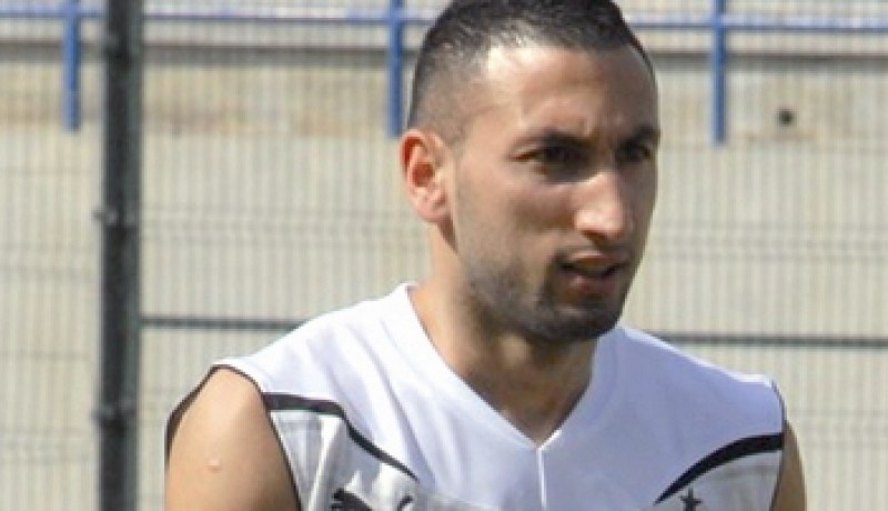 جد بلحاج يريد هدفًا هدية القرن