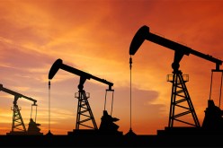 النفط يستقر في حدود 50 دولارا للبرميل