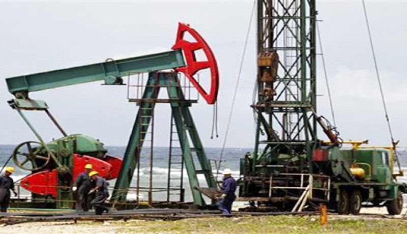 شل تقول أن سعر النفط قد ينخفض إلى 70 د/ب في 2012