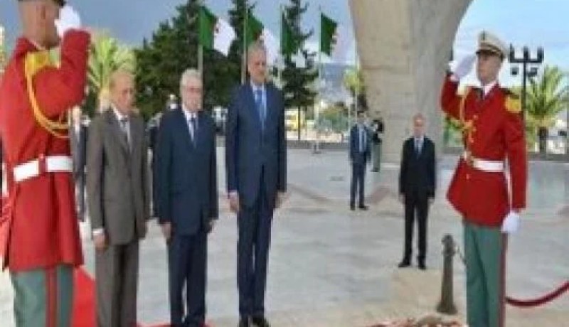 كبار الدولة يترحمون على أرواح شهداء الثورة التحريرية بمقام الشهيد