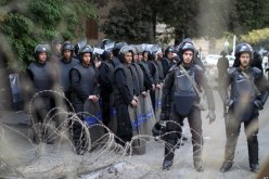 الأمن المصري يغلق الطرق المؤدية إلى أكاديمية الشرطة قبل ساعات من بدء محاكمة مرسي