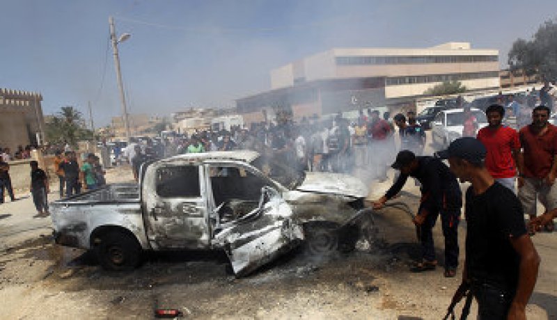 مقتل ضابط أمن ببنغازي وإصابة ثلاثة أفراد من أسرته بجروح في هجوم استهدف سيارة تقلهم