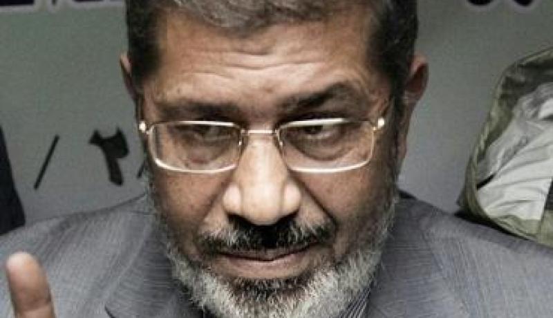 مرسي يقول أنا الرئيس الشرعي للبلاد وأطلب من رئيس المحكمة تمكيني من ممارسة صلاحياتي كرئيس