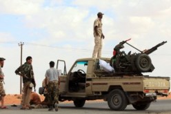 الجيش الليبي يعثر على 48 مهاجراً مصرياً فقدوا في الصحراء