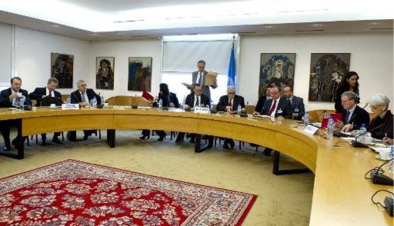 الإبراهيمي يفتتح الإجتماع التحضيري لمؤتمو جنيف 2 حول سوريا