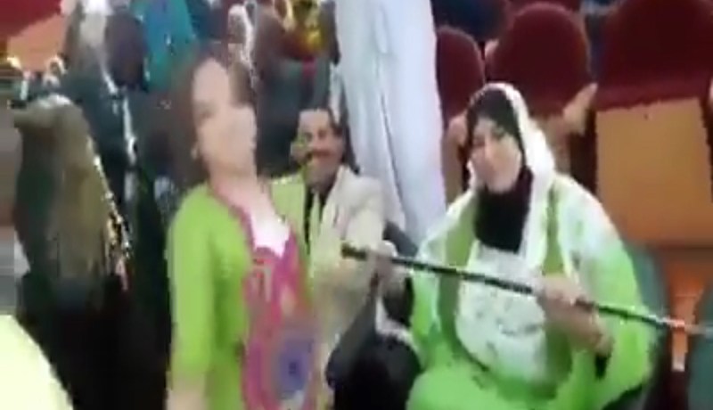 نعيمة «تشطح» على أنغام «الڤصبة» و «الڤلال»
