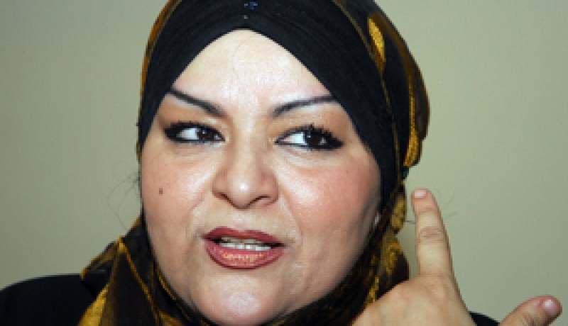قعدة مع فنان… اليوم الحاجة “نعيمة عبابسة”:رمضان هذه السنة صعب جدا بالنسبة لي.. ورحيل والدتي تركني قفة بلا يدين