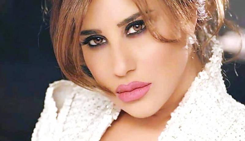 نجوى كرم تغني في حفل عنائي مع نجم تركي