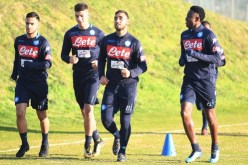 جزائريو نابولي لايفترقون