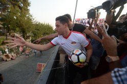 ناصري يقدم مساعدات مالية لمسلمي “الروهينغا”