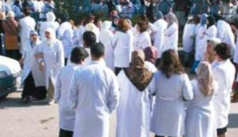 موظفون وأطباء يغلقون إدارة المستشفى ويمنعون المديرة من دخول مكتبها في خميس مليانة