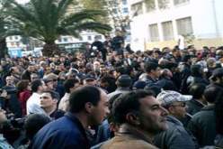 الشيخ فركوس يحرم المسيرات والإضرابات حتى وإن كانت مرخصة