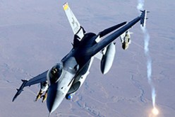 حلف الأطلسي يقصف مواقع مدنية و عسكرية في طرابلس