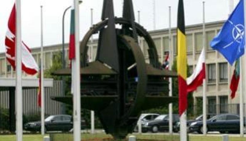 الحلف الاطلسي ينفي وجود مأزق في ليبيا والثوار يحاولون الصمود في البريقة