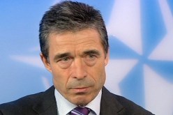 راسموسن يطالب بتنحي القذافي