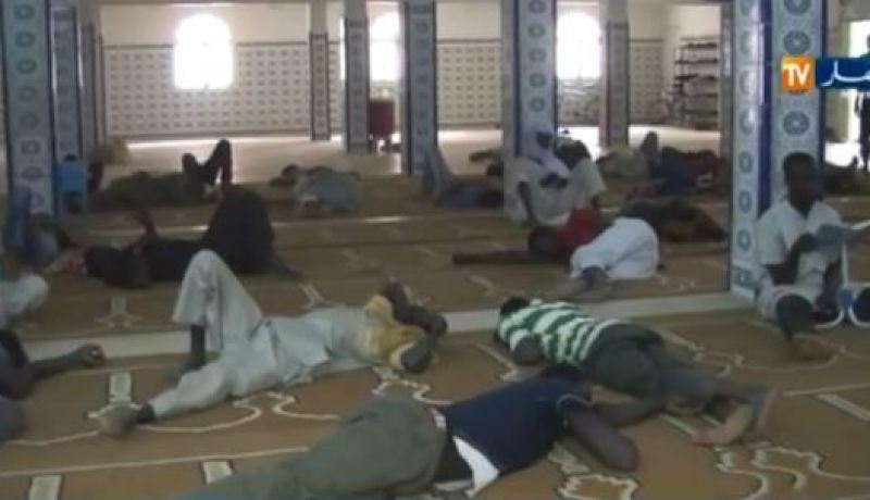 النوم في المساجد.. علامة مسجلة في الجزائر خلال شهر رمضان