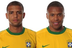 مونديال 2010: الشك يحوم حول مشاركة ميلو وباتيستا أمام تشيلي